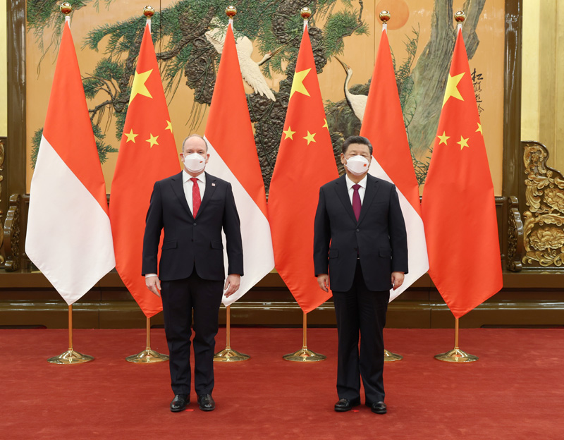 习近平会见摩纳哥元首阿尔贝二世亲王