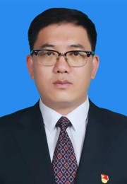 县委副书记、县长  项秀
