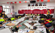 【社区动态】第二社区“伙伴计划”开展“奇石妙想·彩绘斑斓”石绘活动