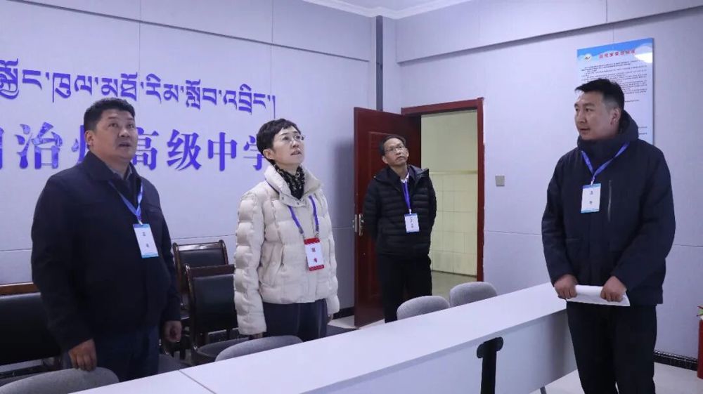 70529a69f139438a9dce8bfde7a7e66e