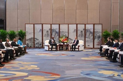 吴晓军罗东川会见莫桑比克总统查波一行