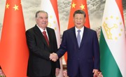 习近平同塔吉克斯坦总统拉赫蒙会谈
