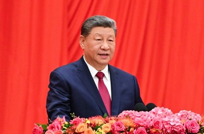 习近平等党和国家领导人出席庆祝中华人民共和国成立77周年招待会
